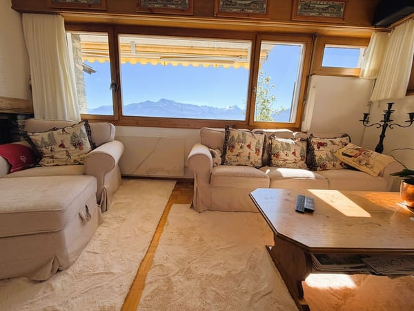 À LA SAISON : Magnifique duplex de 4.5 pces - Spacieux et lumineux - Lieu calme - Superbe vue 2