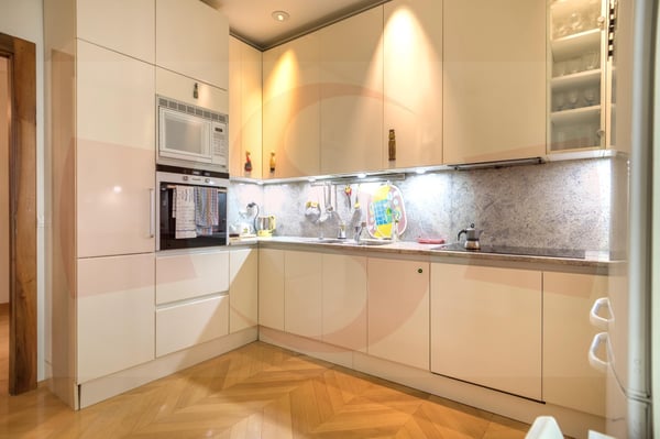 Rare appartement proche de l'église Russe 6