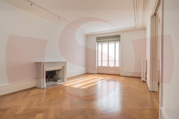 Superbe appartement de 6 pièces dans un immeuble ancien 7