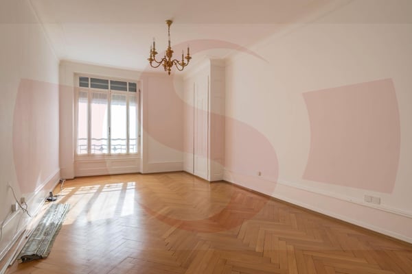 Superbe appartement de 6 pièces dans un immeuble ancien 9