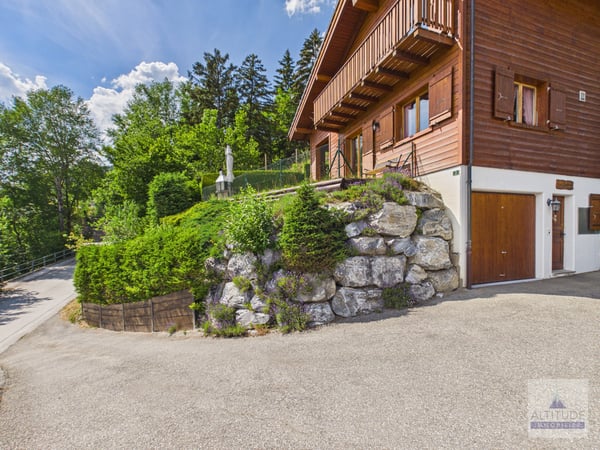Chalet Confettis 2