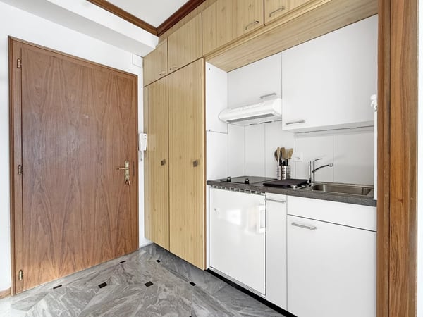 Studio for rent - Sion - Place du Midi 6