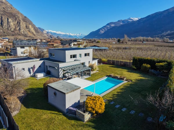 Villa contemporaine avec piscine à Fully ! 1