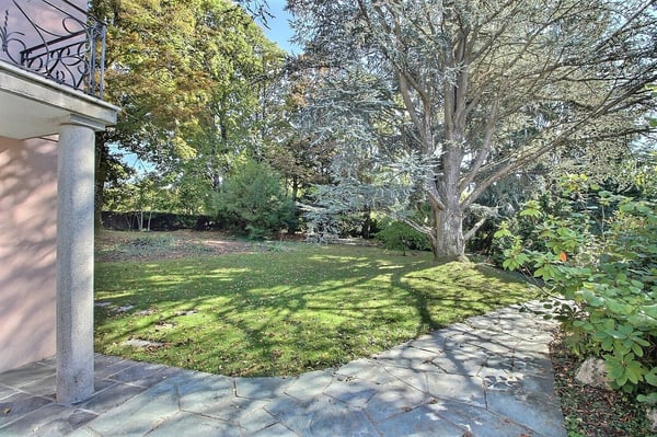 Belle maison familiale et spacieuse située au Mont-sur-Lausanne 12