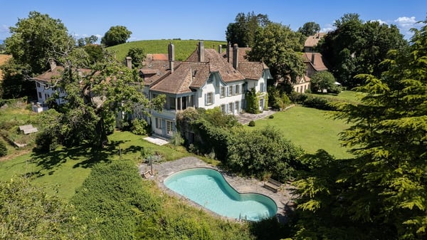 Superbe propriété de Maître rénovée avec vue lac à Lonay 1