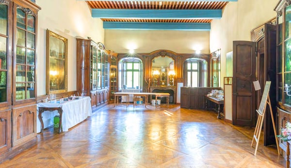 Château exceptionnel pied dans l'eau à proximité de Genève 4