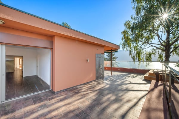 Propriété contemporaine rénovée avec vue panoramique à Chernex 9