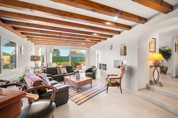 Très belle villa avec piscine et vue lac à Crans 6