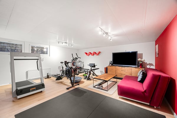 Très belle villa avec piscine et vue lac à Crans 8