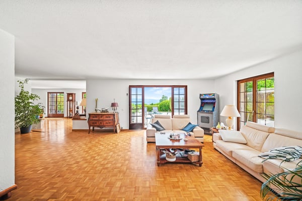 Jolie maison familiale à Arzier-le-muids 6