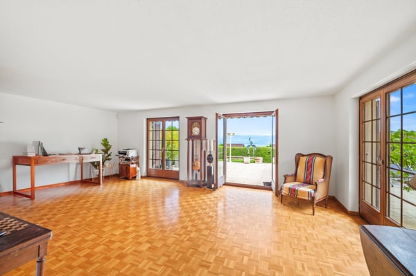 Jolie maison familiale à Arzier-le-muids 8