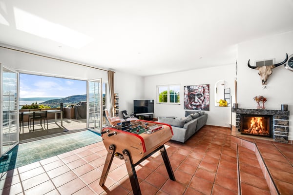 Belle propriété familiale avec vue lac et piscine à Blonay 4