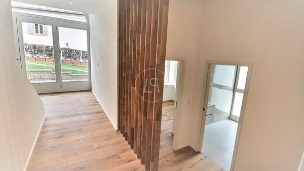 Renovated duplex apartment with lake view near Rolle 6