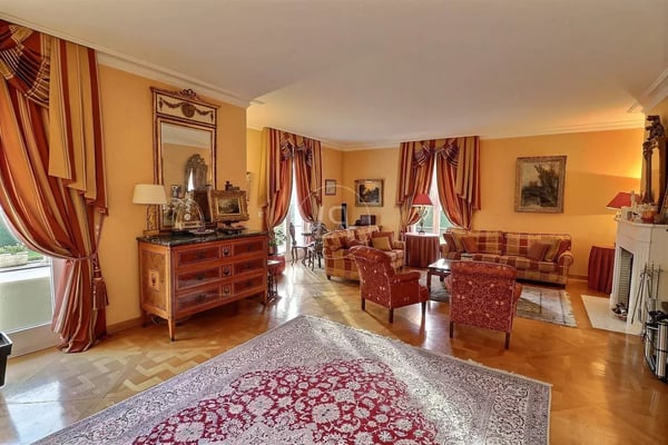 Very beautiful master property in a sought-after neighborhood of Lausanne. 4