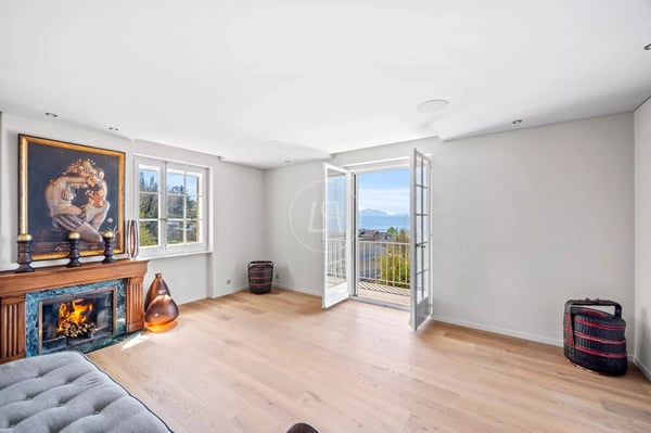 Property with high development potential with panoramic view in Lutry 12