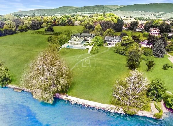 Project for a luxury modern lake front property,  Rolle 1