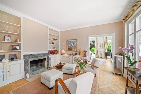 Elegant property with swimming pool in a green setting in Lausanne 6