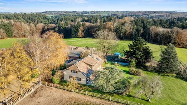 Rare equestrian property with great potential near Lausanne 1