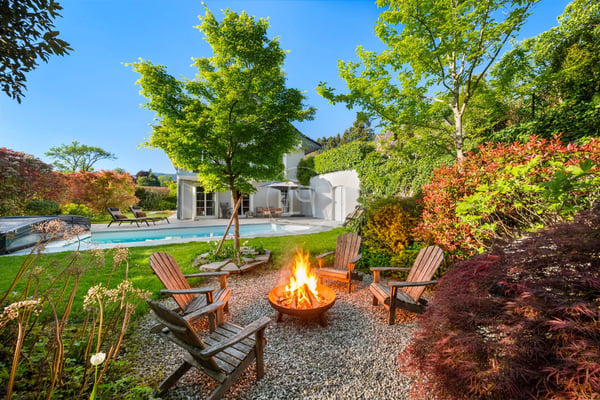 Beautiful family property with lake view and swimming pool in Blonay 8