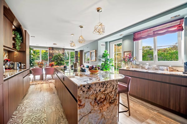 Beautiful family property with lake view and swimming pool in Blonay 10