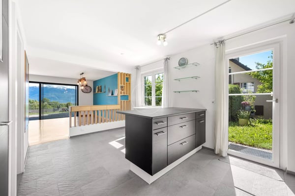 Very beautiful family villa with panoramic view in Lutry 6