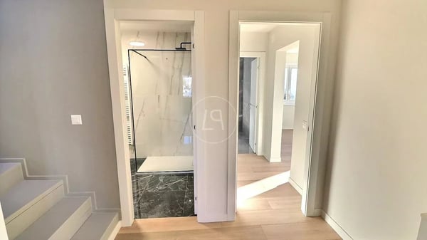 Beautiful renovated property with panoramic view in Chernex 8
