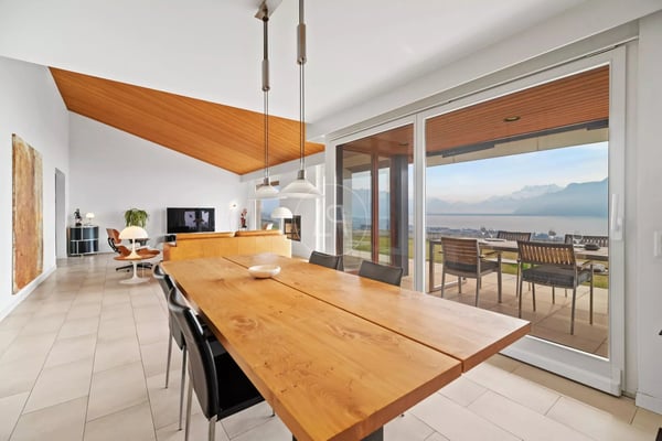 Villa in the heart of the vineyards, spectacular view ? Corseaux 10