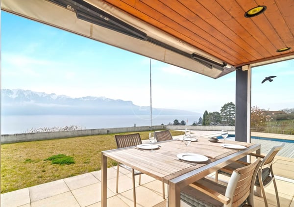 Villa in the heart of the vineyards, spectacular view ? Corseaux 8