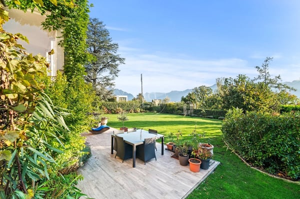 Beautiful renovated winemaker's house in the heart of St-Légier 4