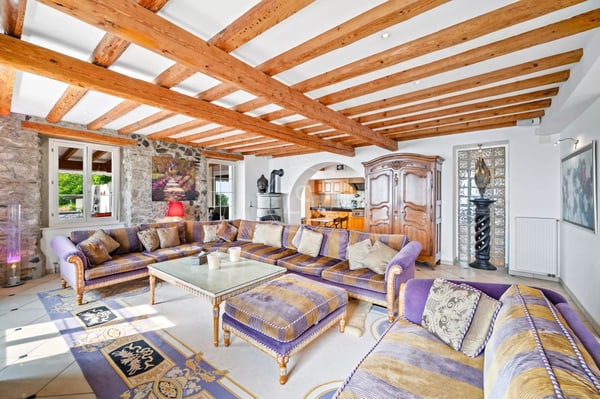 Charming property with panoramic view on the heights of Montreux 5