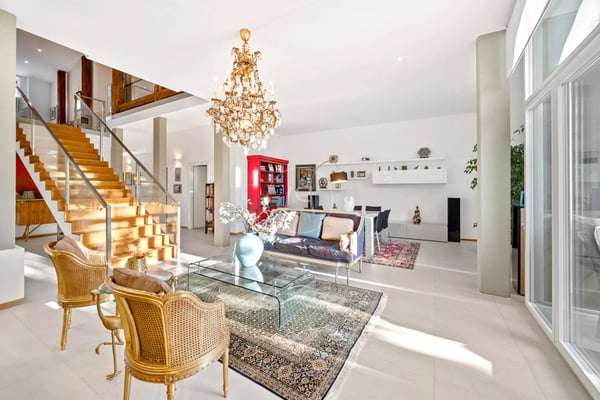 Exceptional village house, remarkable volumes, light - The Côte 10