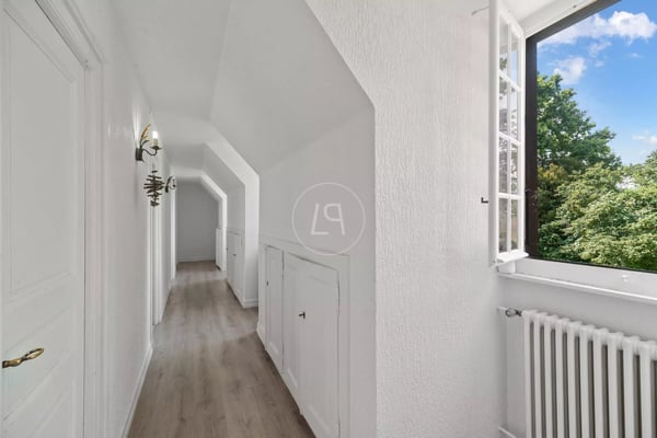 Very beautiful family property in the heart of the vineyards with swimming pool in Etoy 9