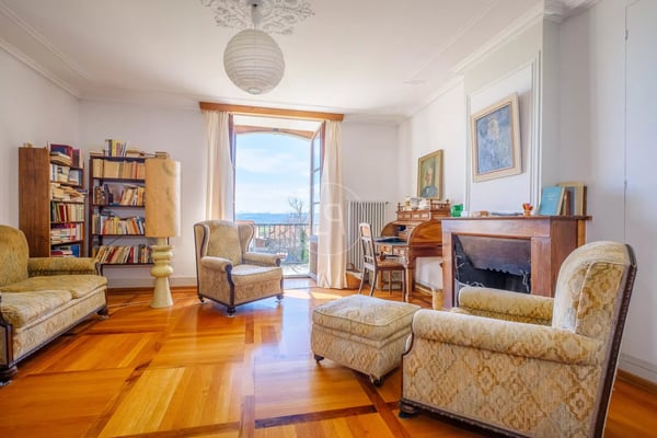Listed Manor House Set on Nearly One Hectare of Grounds ? 35 Minutes from Lausanne 7