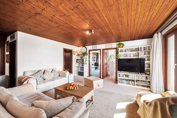 Beautiful family house in the center of Morges 11