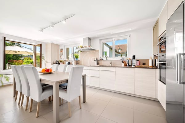 Beautiful family house in the center of Morges 4