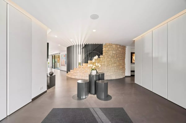Superb property with lake view and indoor pool in Givrins 3