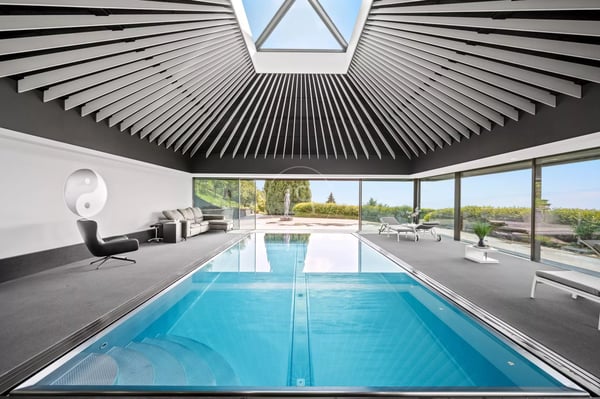 Superb property with lake view and indoor pool in Givrins 8