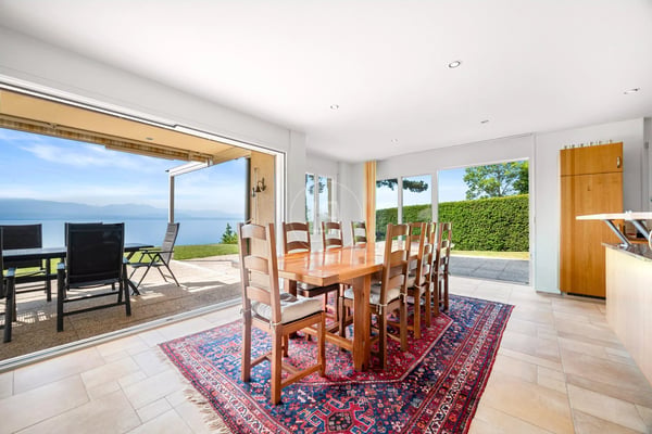 Rare villa with beach in St-Prex 7
