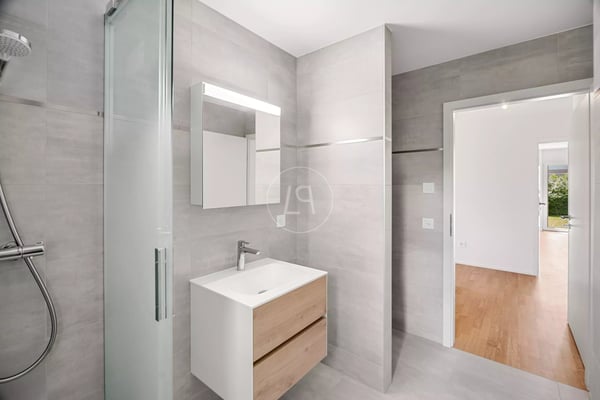 Etoy - 4.5-room apartment with lake and Alps view 8