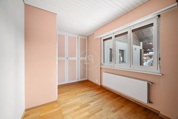 Chalet with Alpine views and exceptional potential 7