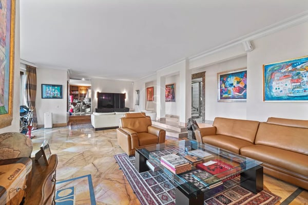 Exceptional property with a very large plot in Epalinges 8