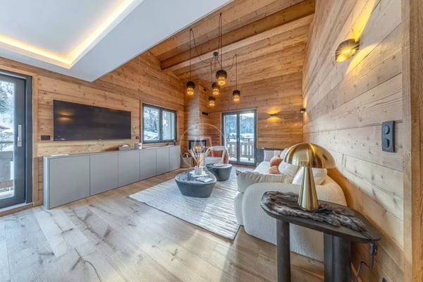 Prestigious duplex penthouse in Rochebrune, Megève 2