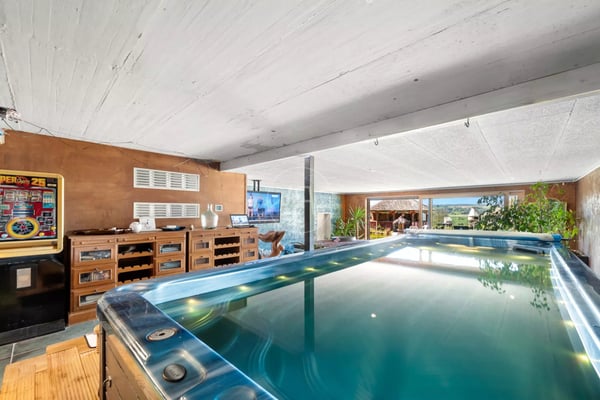 Daillens - Domaine d'exception avec piscine intérieure, dépendance et parc de plus de 6'000 m² 3