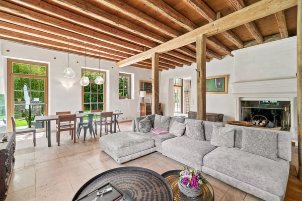 Beautiful renovated farmhouse it the south of Genthod (GE) 3