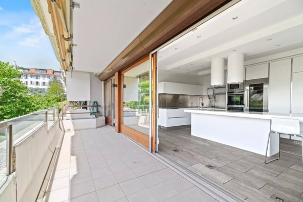 Beautiful 6,5 rooms duplex, pool, garden in the heart of Champel 8