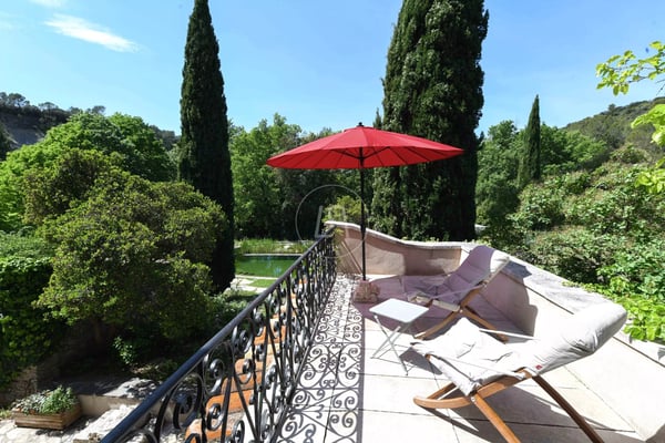 Remarkable 7-hectare country estate in the Gard region, France 8
