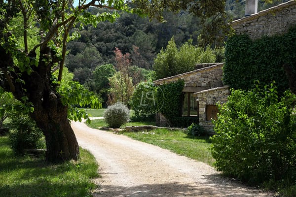 Remarkable 7-hectare country estate in the Gard region, France 2