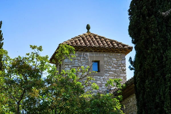 Remarkable 7-hectare country estate in the Gard region, France 5