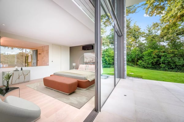 Villa contemporaine d'exception, vue et accès privé au lac,rive gauche 8