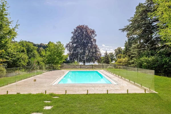 Propriété de maître avec piscine en seconde ligne du lac, Versoix 13